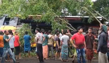 গোপালগঞ্জে বাস-ট্রাক সংঘর্ষে নিহত ৫