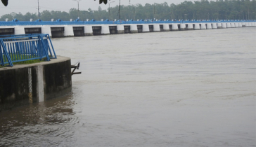 তিস্তায় অস্বাভাবিক পানি বৃদ্ধি, বন্যা হতে পারে ৫ জেলায়