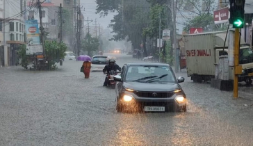 ভারী বৃষ্টির শঙ্কায় ত্রিপুরাসহ ভারতের ৯ রাজ্যে ‘রেড অ্যালার্ট’