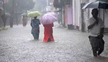 সব বিভাগে ভারী বৃষ্টির আভাস, চট্টগ্রামে ভূমিধসের শঙ্কা