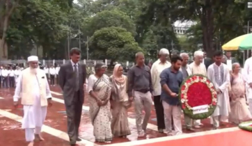 ভাষা শহীদদের প্রতি অন্তর্বর্তীকালীন সরকারের উপদেষ্টাদের শ্রদ্ধা